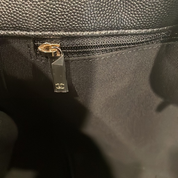 Authentic Chanel Classic Timeless Caviar Leather Tote. - Picture 10 of 12